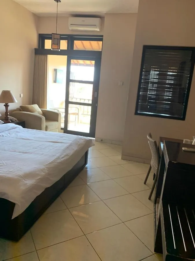 Fat Yogi Cottages Kuta  2*, Kuta (Bali)